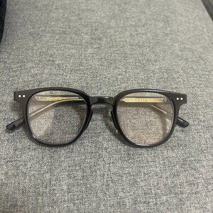 Gentle Monster Lutto 01 glasses